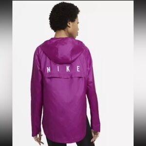 🚫Sold🚫 Women’s Nike Running Essential Run Division Windbreaker Jacket